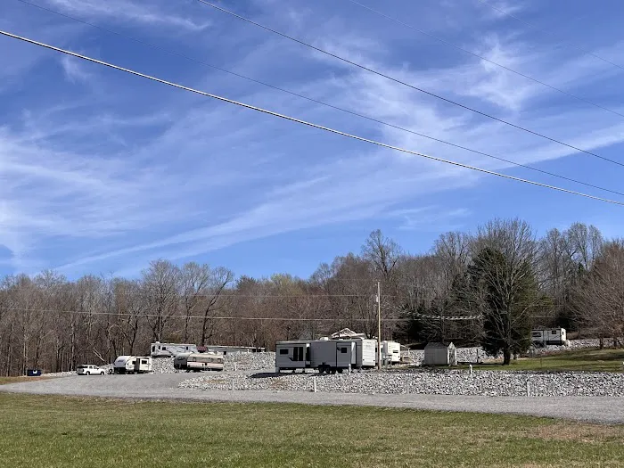 Rockcastle RV Picture 8