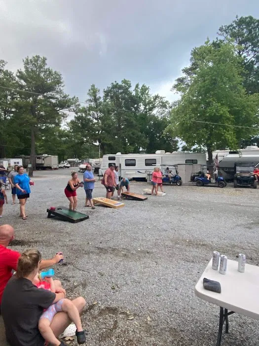 Lakeside Campground and Marina Picture 10