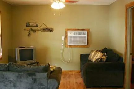 Dryden Bay Campground & Cabin Picture 6