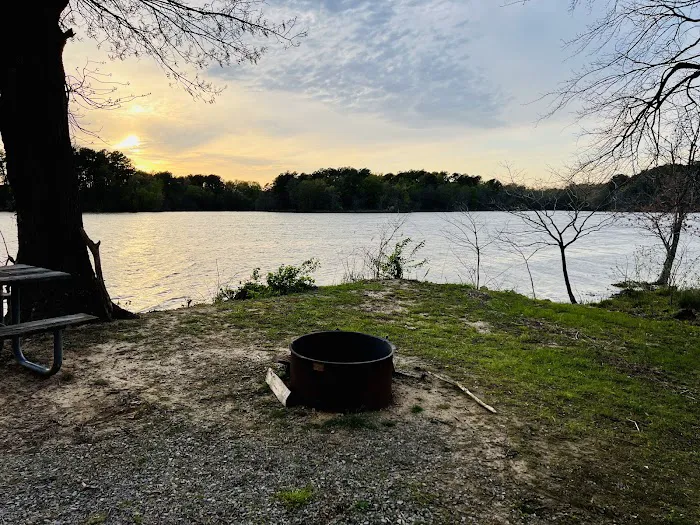 Bluegill Bay Marina & Campground Picture 1