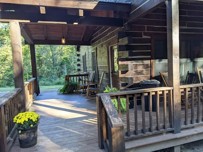 AdamsRock Cabins Picture 3