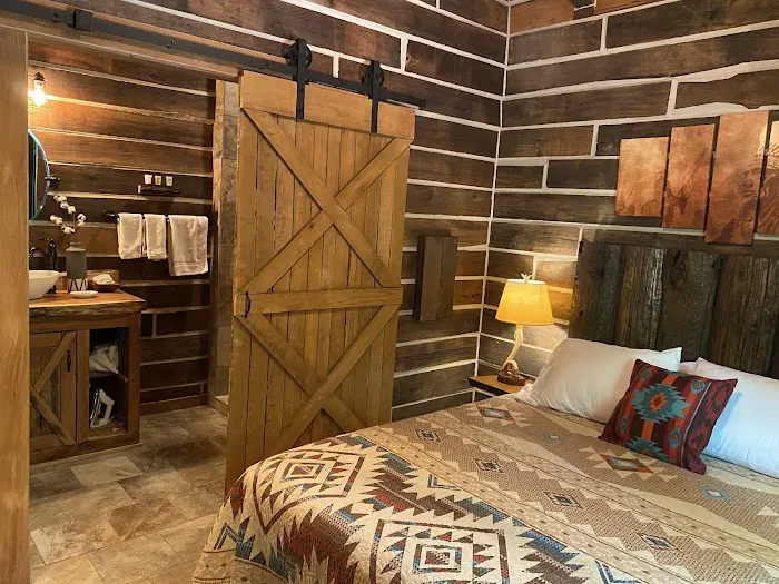 AdamsRock Cabins Picture 7