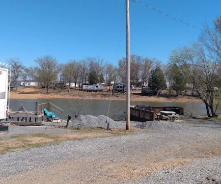 Southern Komfort Camp & Marina