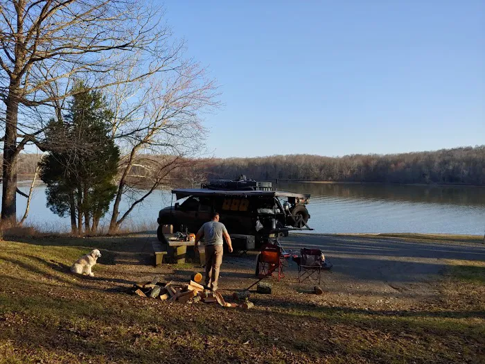 Cravens Bay Self-Service Campground & Boat Ramp Picture 6