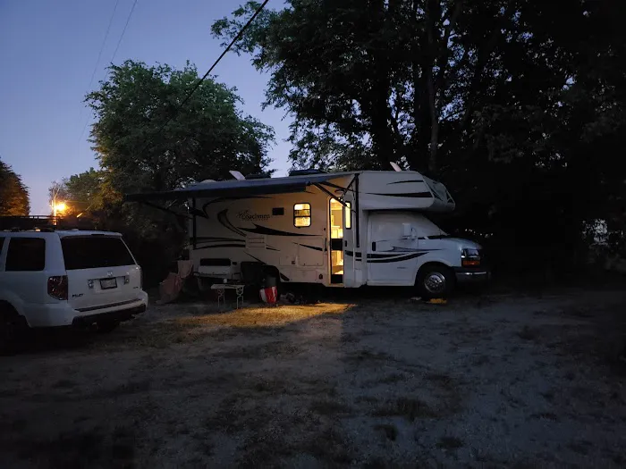 On The Buffalo, primitive campground with shuttle option Picture 4
