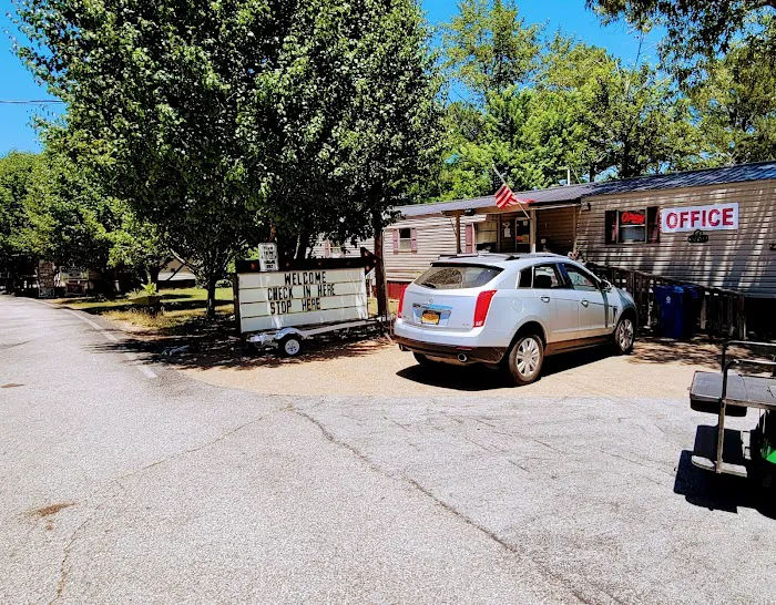 Birdsong Resort, Marina and Family Lakeside RV Campground Picture 6