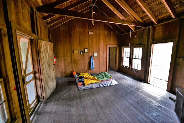 Floyds Island Cabin Picture 1