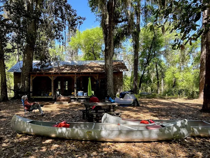 Floyds Island Cabin Picture 6