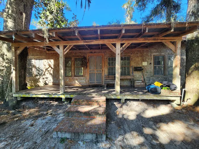 Floyds Island Cabin Picture 7