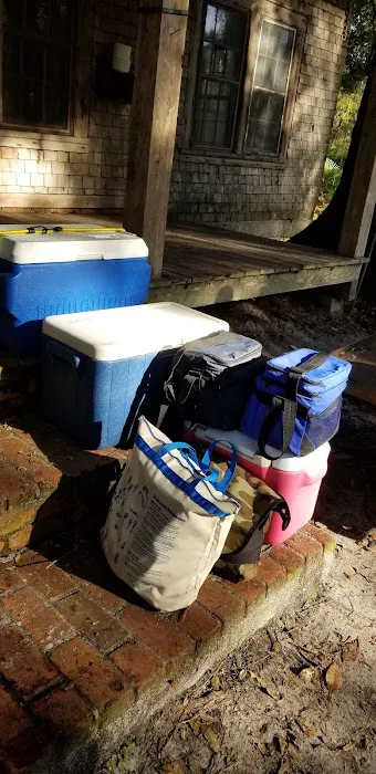 Floyds Island Cabin Picture 5