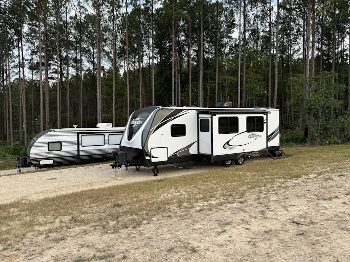Golden Goose Lodge and RV LLC Picture 3