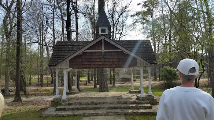 Lake Pines RV Park & Campground Picture 8