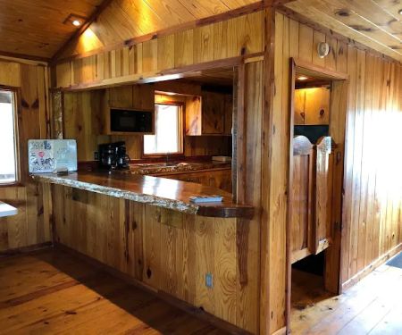 Rocky Bend Flint River Retreat