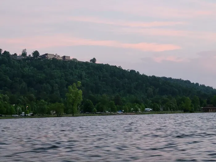 Lake Guntersville State Park Cabins by RRM Picture 9