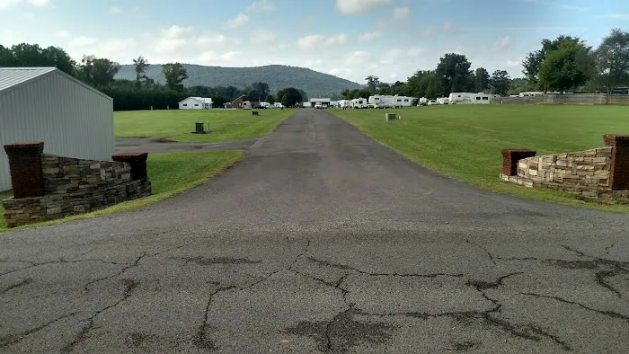 Eagle's Landing RV Resort Picture 8