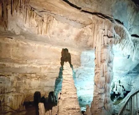 Cathedral Caverns State Park Campground