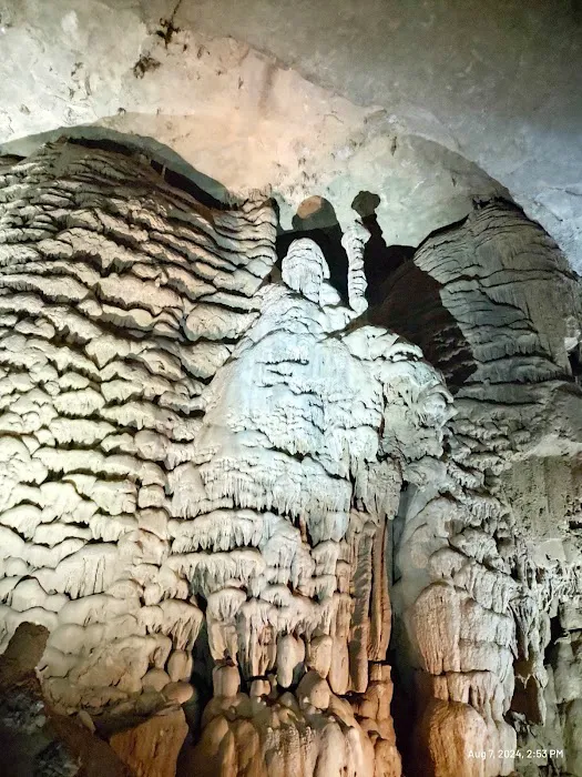 Cathedral Caverns State Park Campground Picture 3