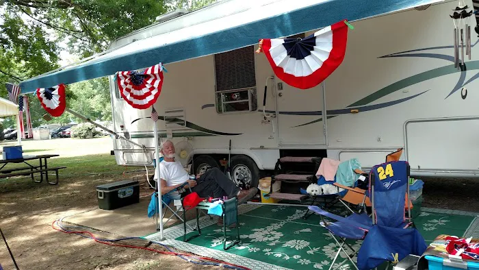 Little Mountain Marina-Camping Picture 6