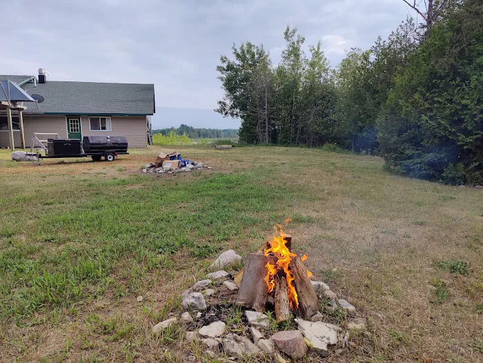 Trailhead Bar, Restaurant, and Campground Picture 9