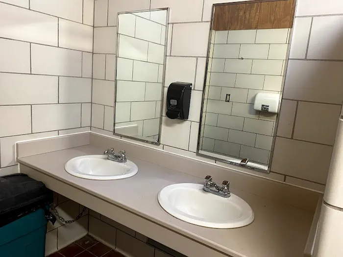 Fisherman's Corner Picture 3