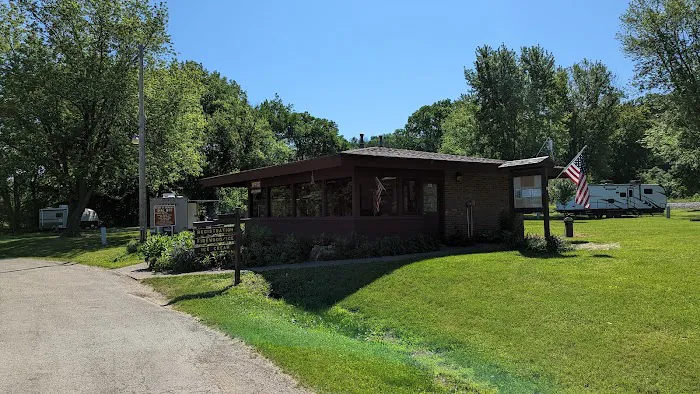 Illiniwek Forest Preserve Campground Picture 5