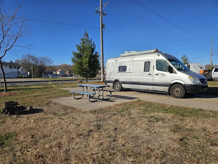 Riverview Recreation Vehicle Park Picture 7
