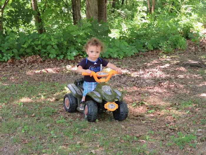 Riverside Park Campground Picture 3