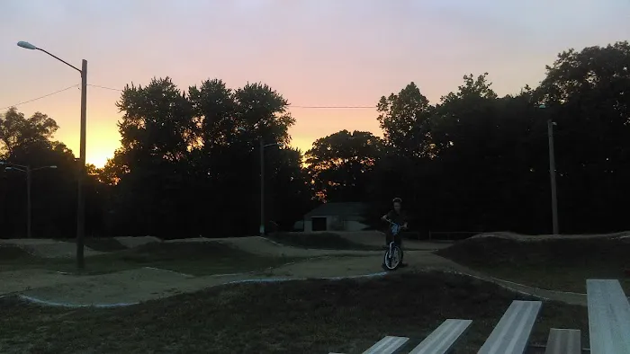 Riverside Park Campground Picture 9