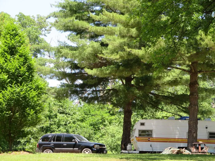 Riverside Park Campground Picture 4