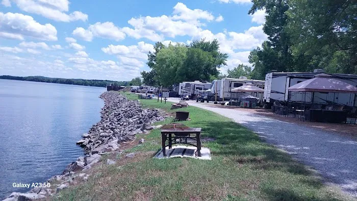 Perryville Campground Picture 2