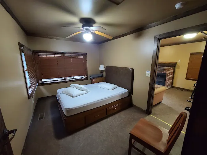 Standard Cabins Picture 2