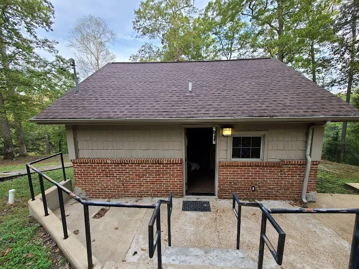 Standard Cabins Picture 9