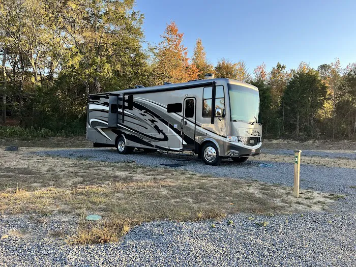 Knot Working Tiny Town RV Park Picture 8