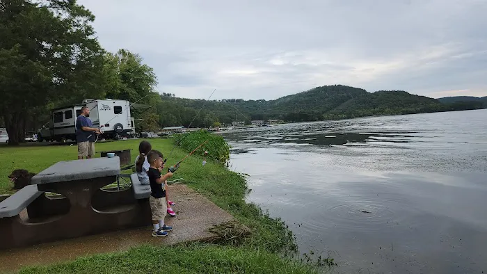 Honeycomb Campground Picture 3