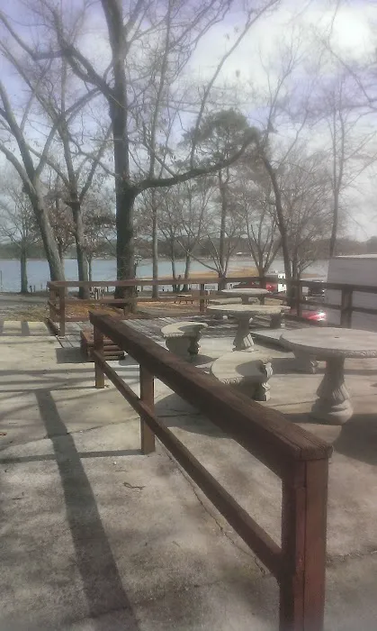General Lee Marina & Campground Picture 10
