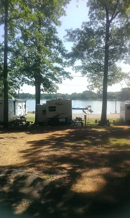 General Lee Marina & Campground Picture 5