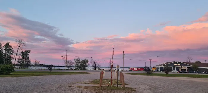 RiverView Park and Campground Picture 1