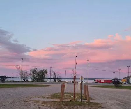 RiverView Park and Campground