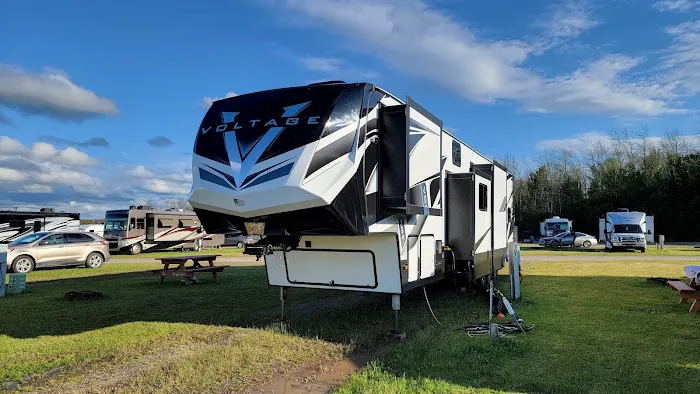 RiverView Park and Campground Picture 5