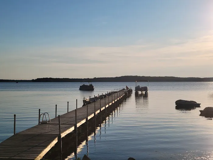 Lilly's on the Lake Resort Picture 2