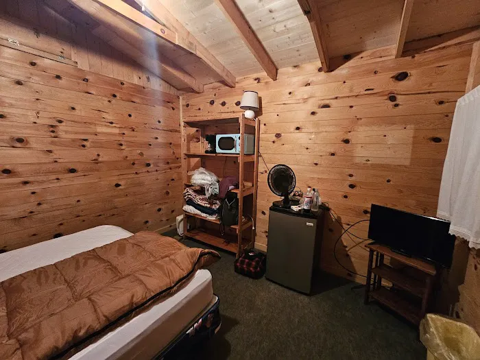 Log Cabin Resort & Campground Picture 2