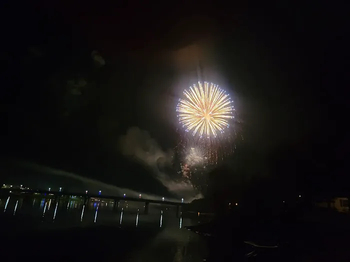 Buddy's River Resort Picture 10