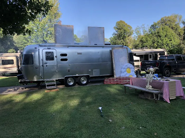 Merry Macs Campground Picture 3