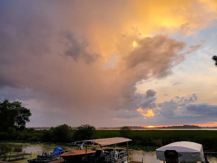 Trailer Island Campground Picture 7