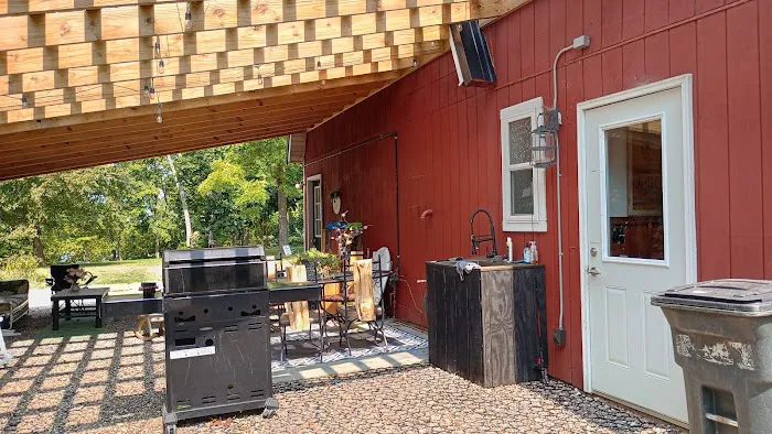 The Lake Linda Barn Picture 5