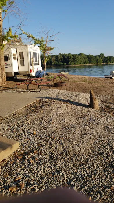 Keithsburg Riverside Campground Picture 9