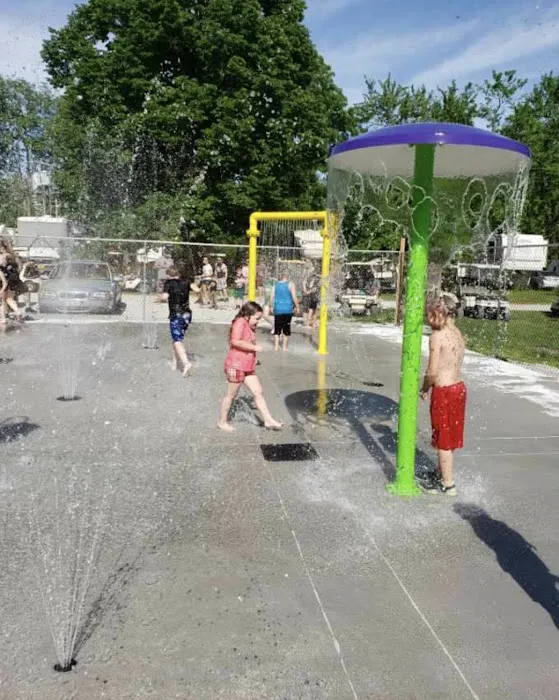 Hidden Lake Picture 9