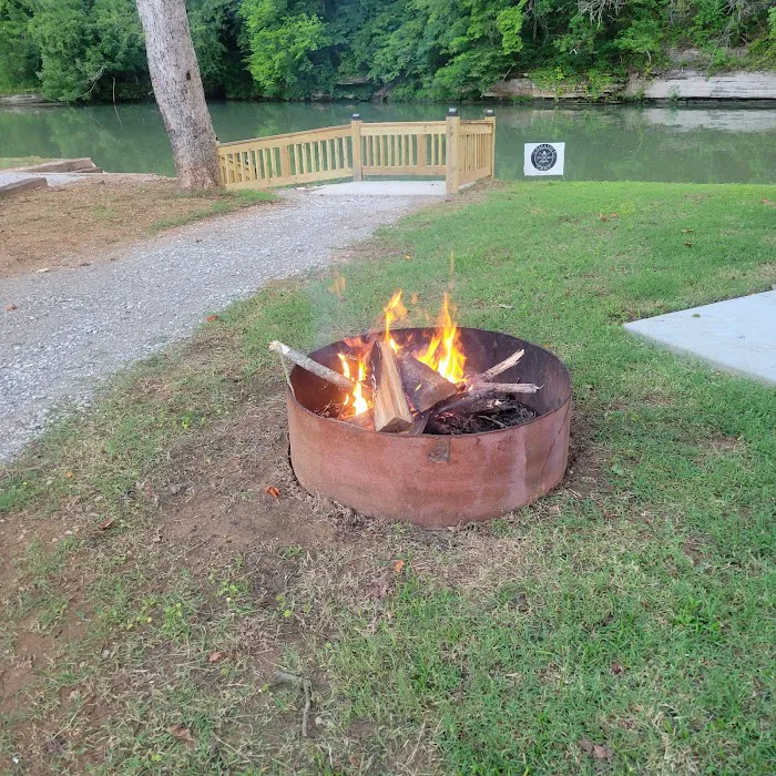 Creekside Camp Picture 5