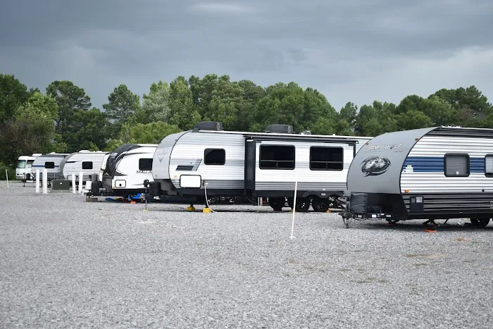 Greerbillies Campground Rock The South Campground and Parking Picture 5