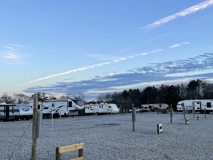 Greerbillies Campground Rock The South Campground and Parking Picture 6